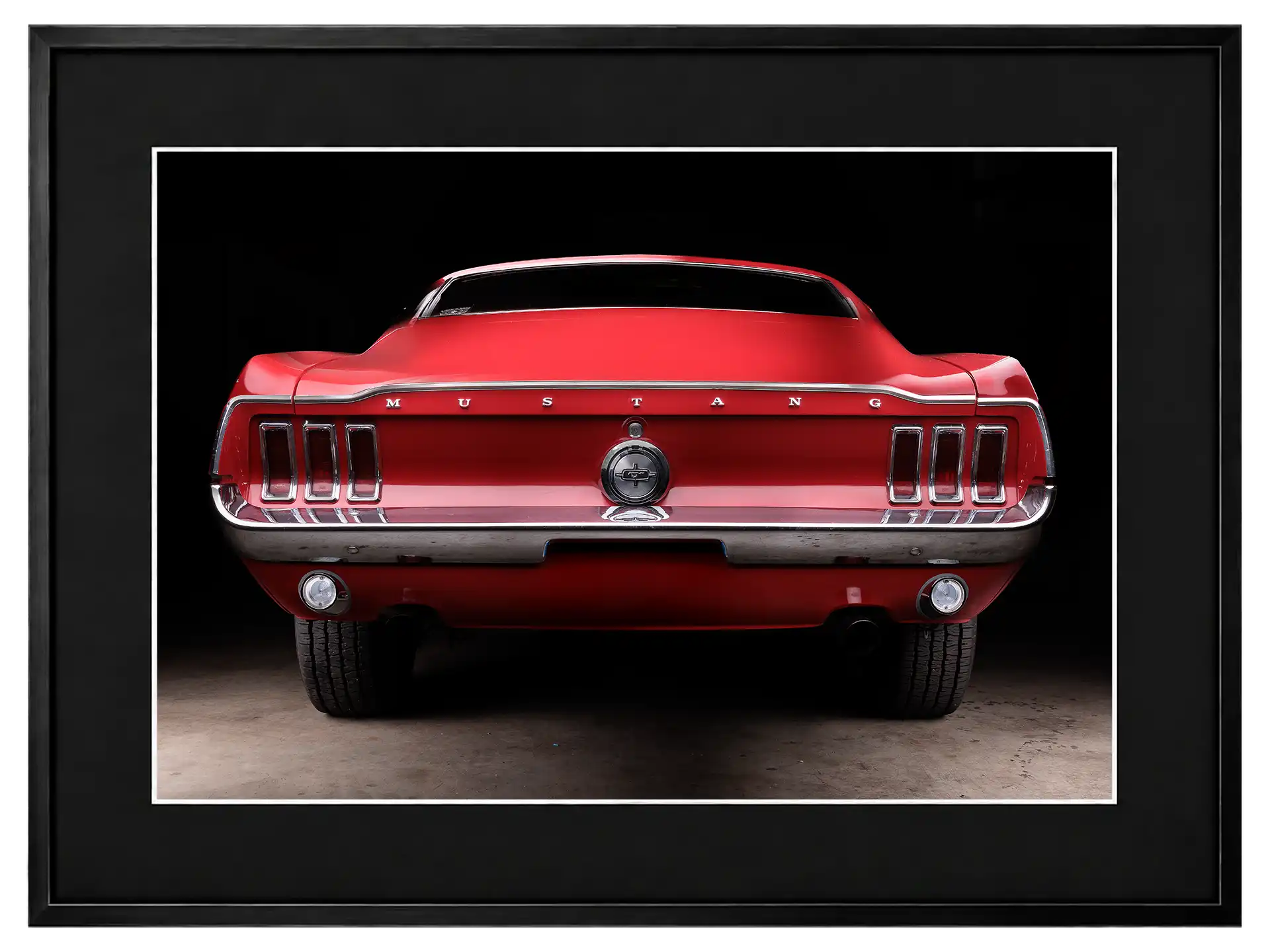 photo de studio de l'arriere de la mustang fastback patrice cauleur
