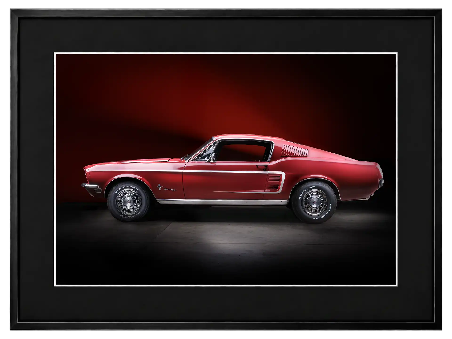 phot sudio mustang fastback avec un éclairage rouge patrice cauleur