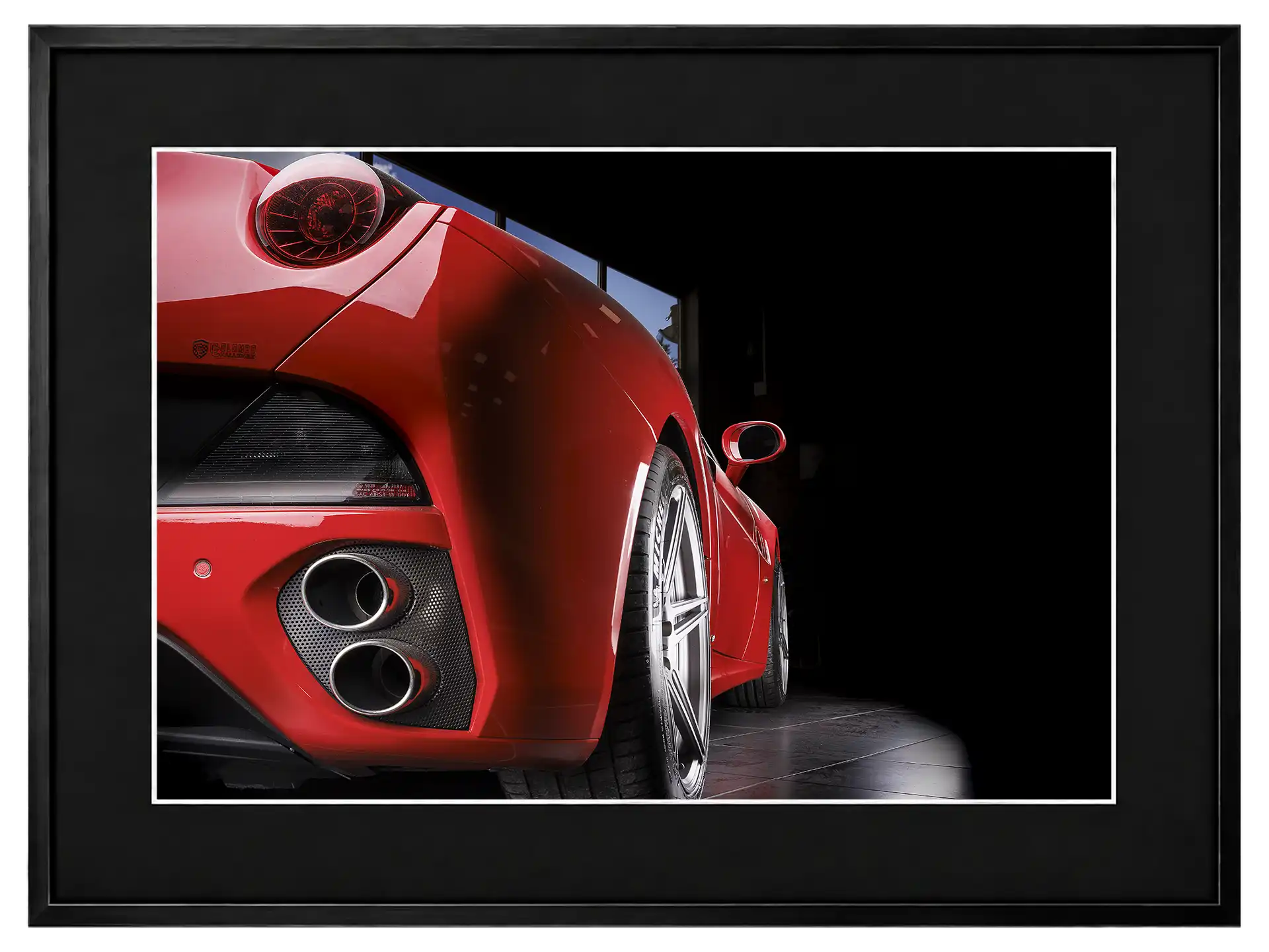 photo studio d'une ferrari tributo en contre plongé par patrice cauleur
